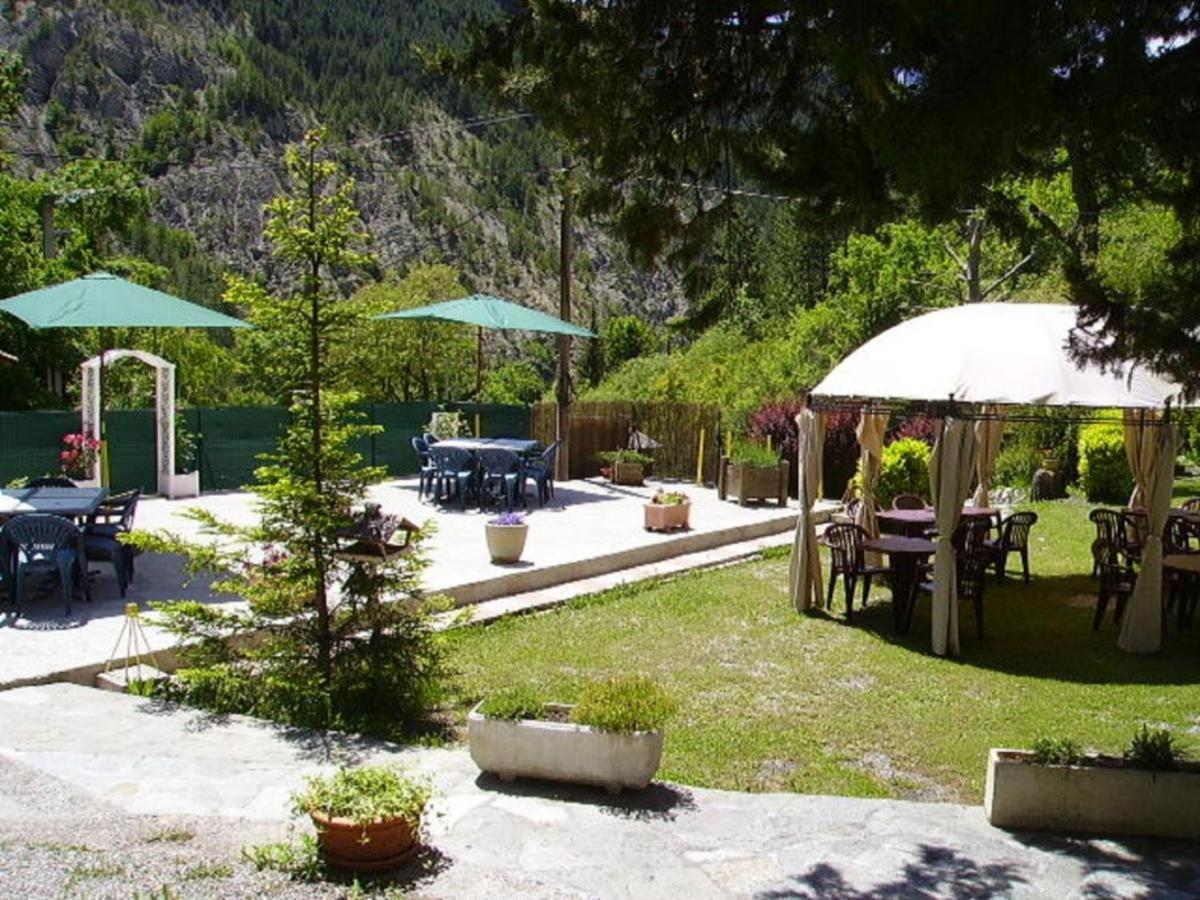 Auberge Du Riou Puget-Rostang Esterno foto