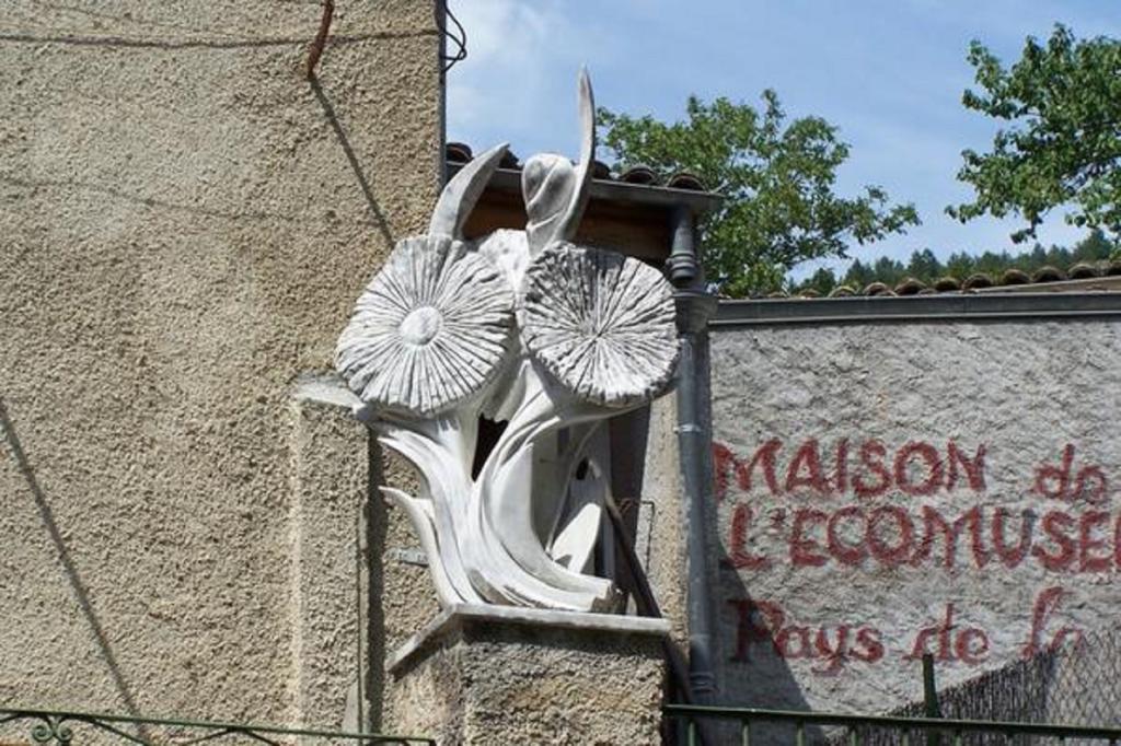Auberge Du Riou Puget-Rostang Esterno foto