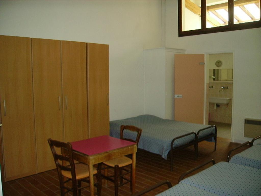 Auberge Du Riou Puget-Rostang Esterno foto